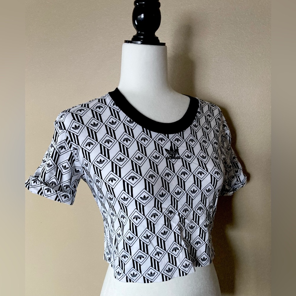 Cropped Adidas Shirt
